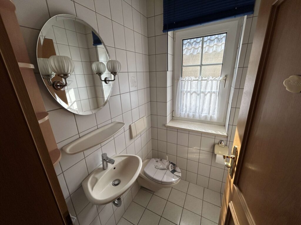 Gäste-WC EG