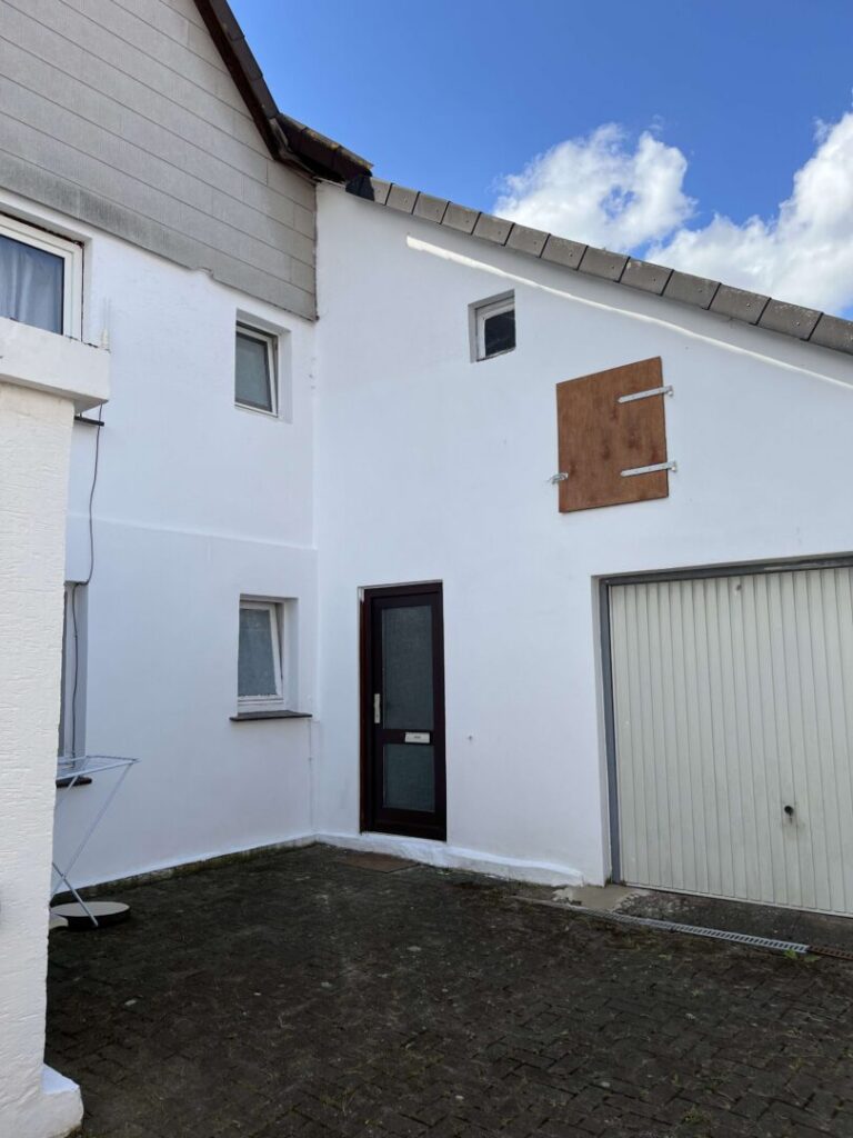 Eingang ELW, Garage