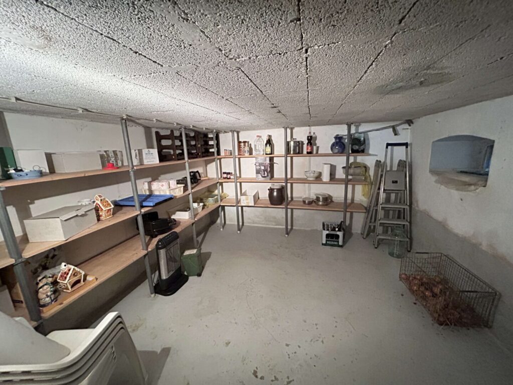 Keller