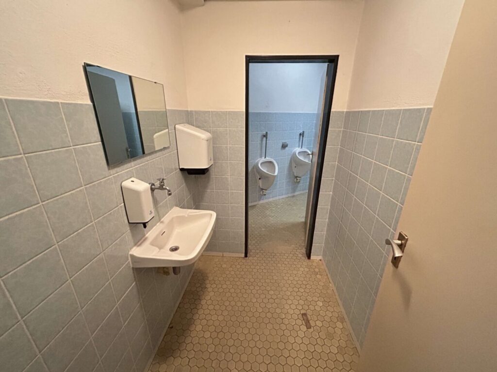 Toiletten KG