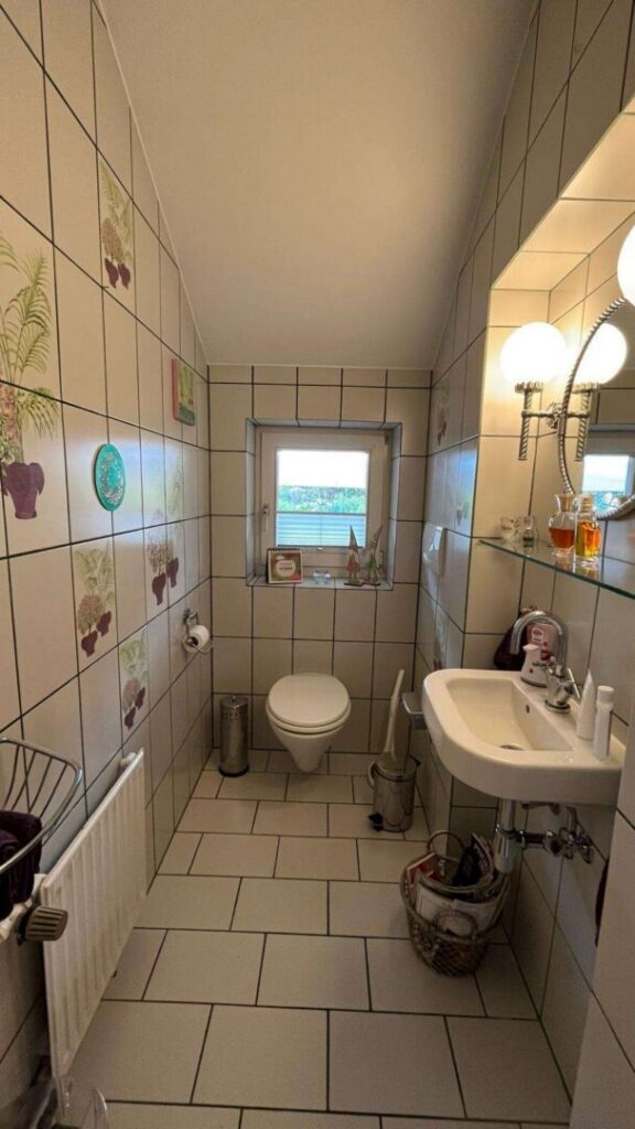 Gäste-WC EG