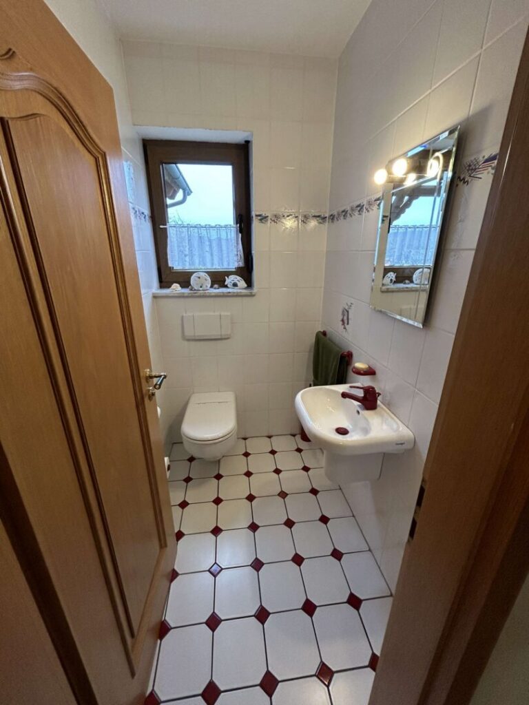 Gäste-WC EG