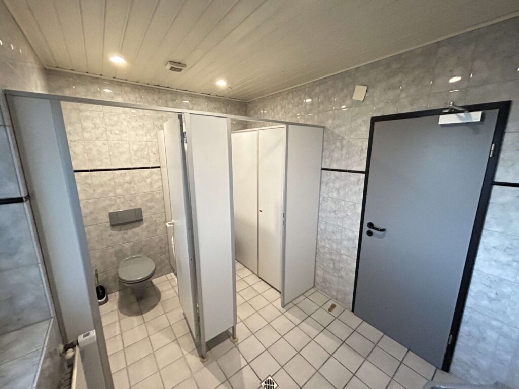 Gasttoiletten EG