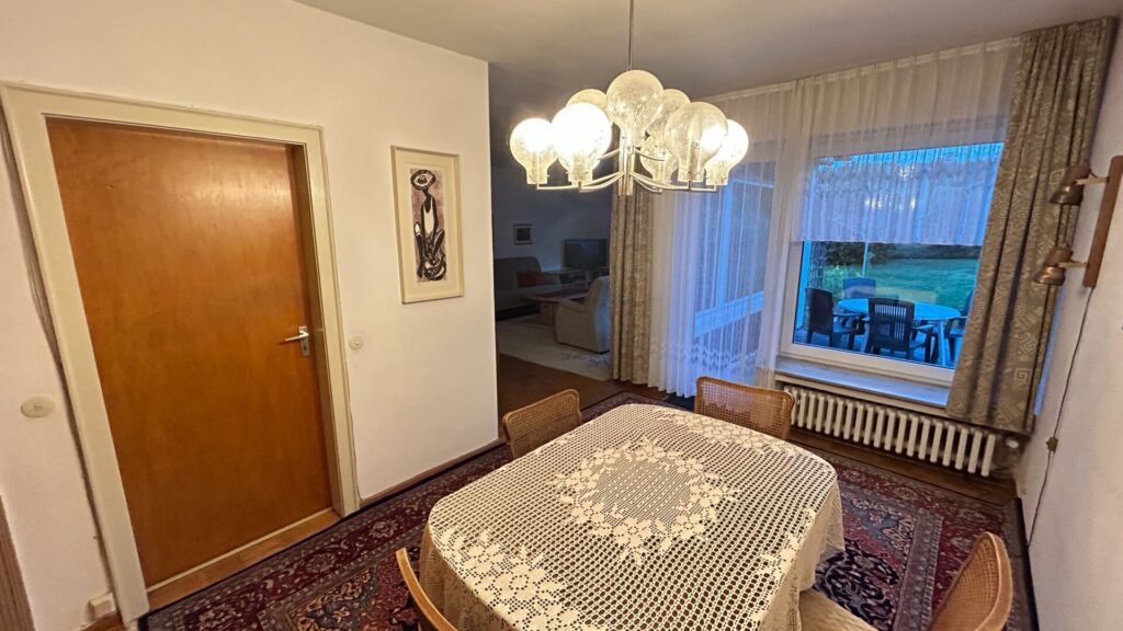 Wohnung 1 Esszimmer